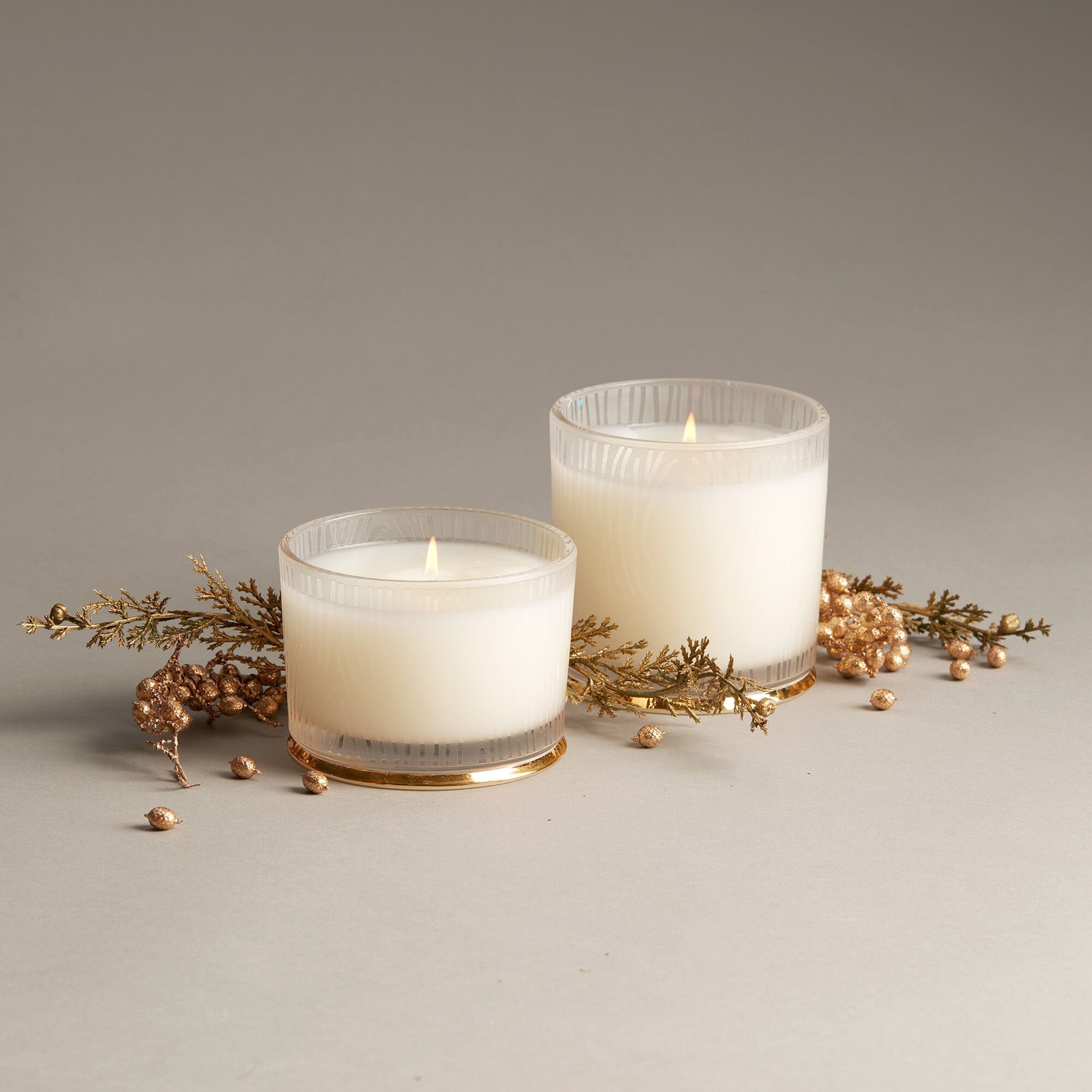 Frasier Fir? Large Frosted Wood Grain Candle