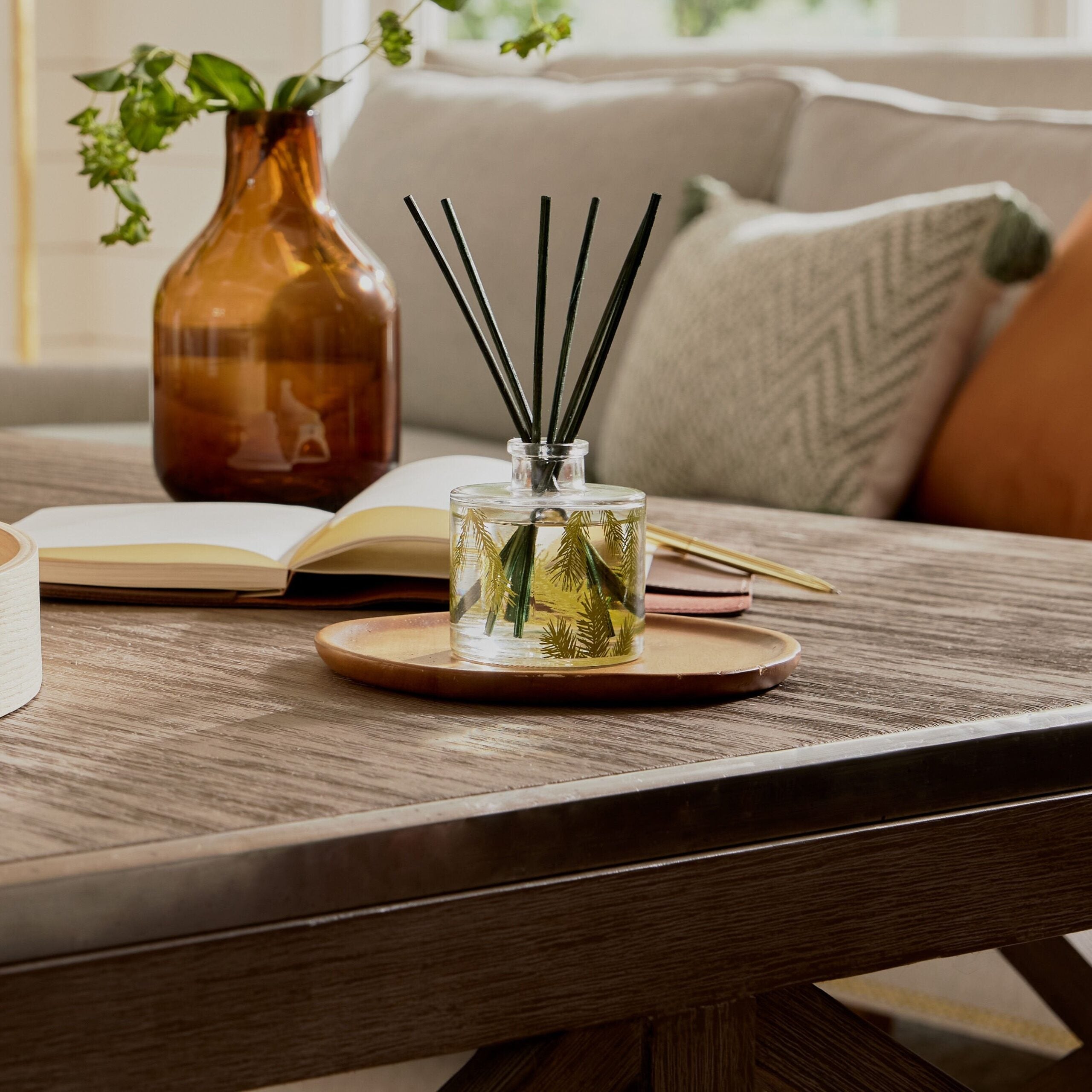 Frasier Fir® Holiday Reed Diffuser Refresh Bundle