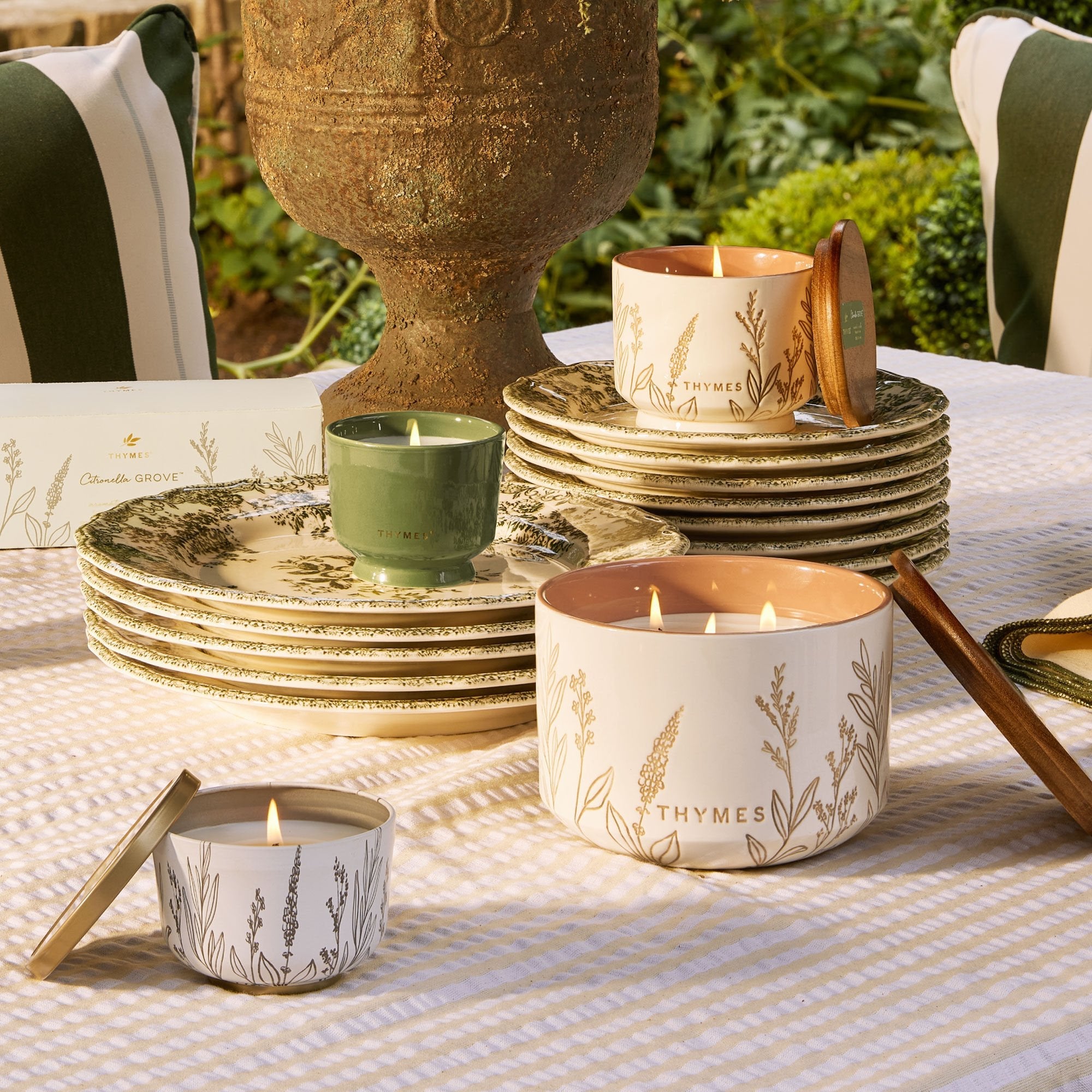 Outdoor Oasis Citronella Grove Medium Candle