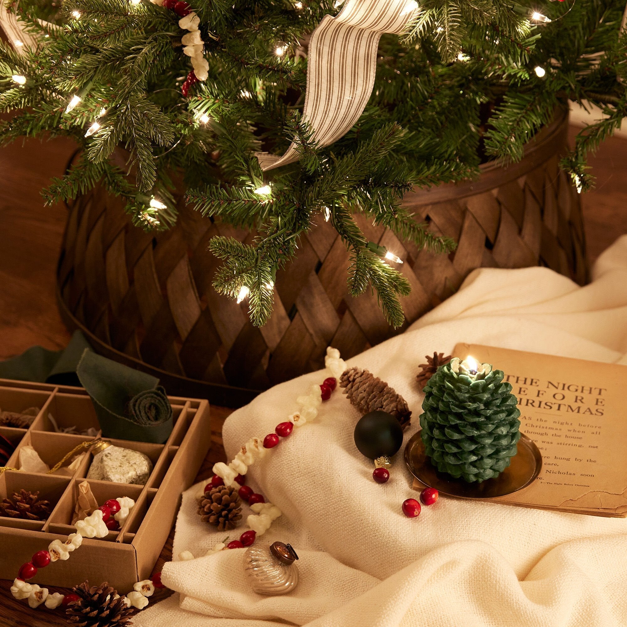 Frasier Fir? Petite Molded Pinecone Candle