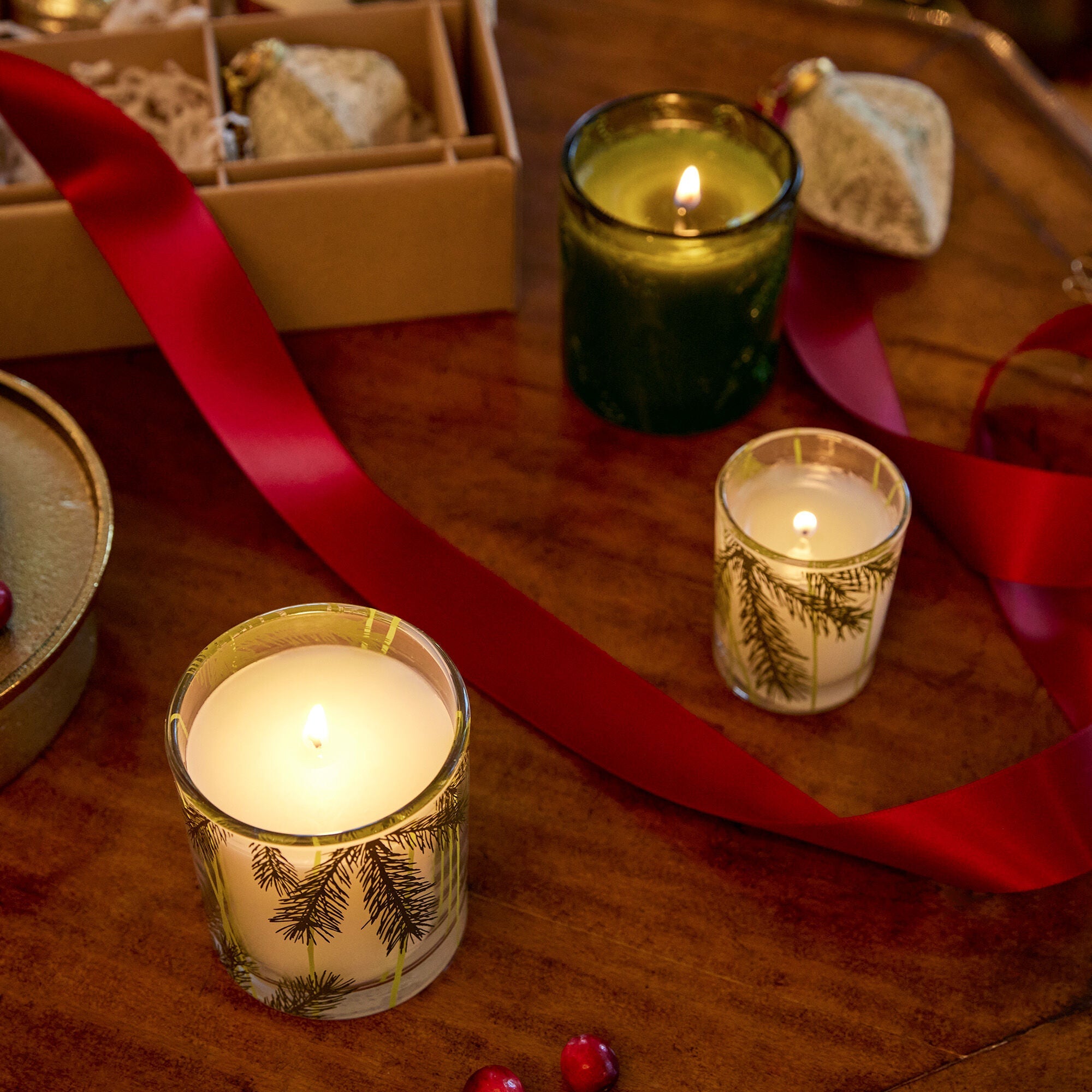 Frasier Fir? Pine Needle Votive Candle